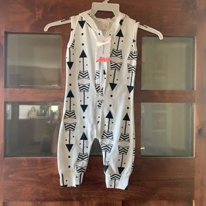 Unisex Kids Hooded Jumper with Arrows